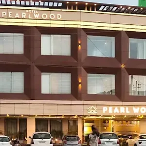Hotel Pearl Wood, Zirakpur
